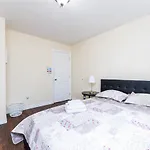 Lee\'S Place