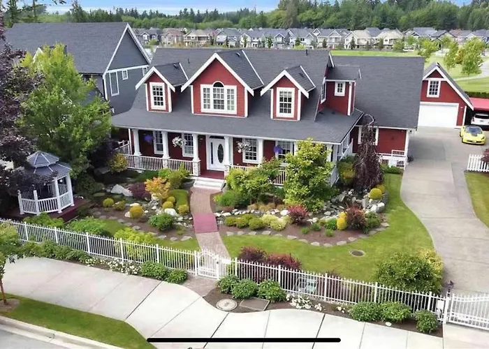 Mae Sweet Home
