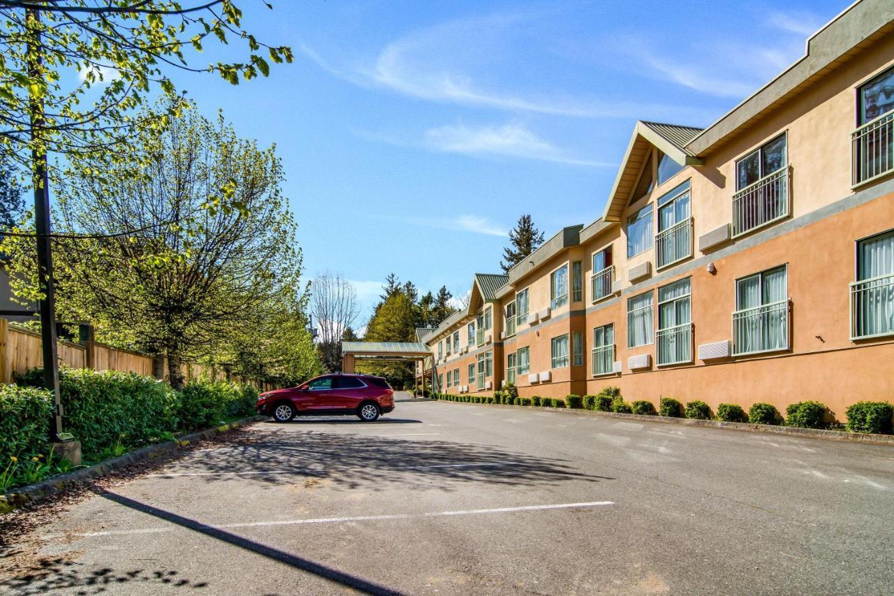 Hotel 6 Surrey, Bc 2*