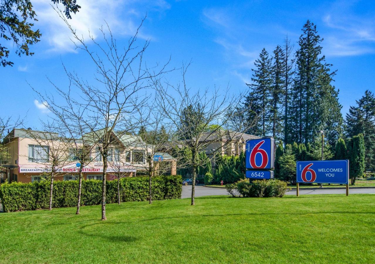 6 Surrey, Bc