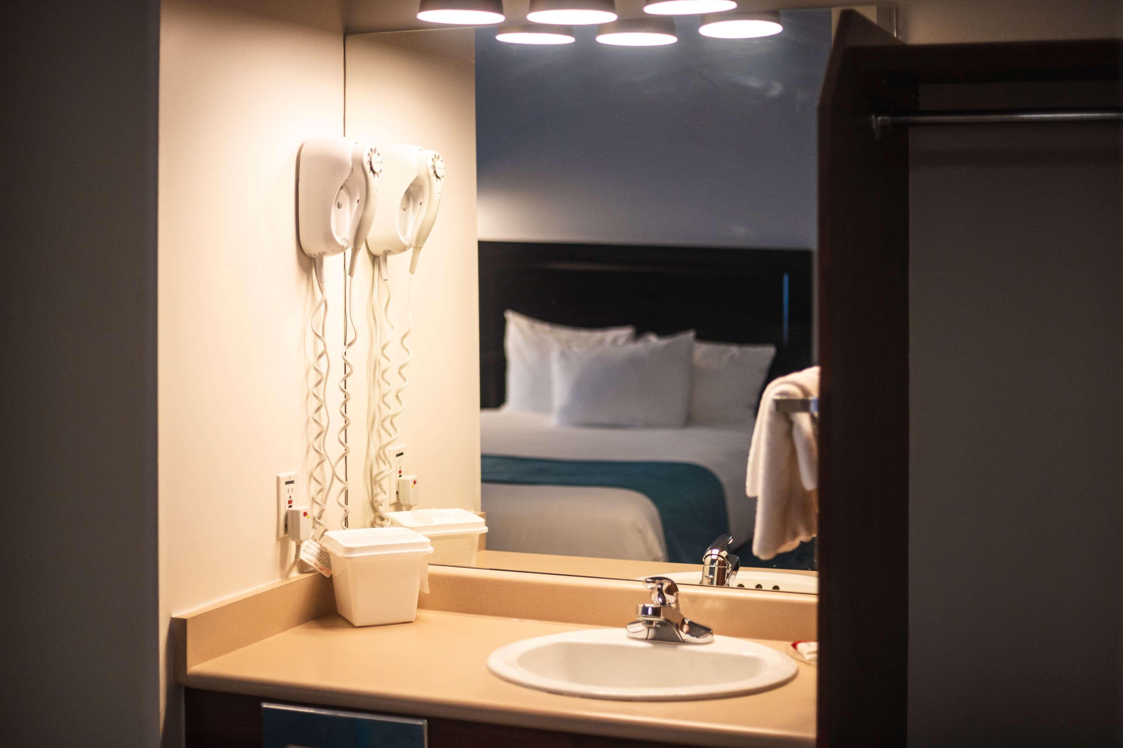 Hotel Ramada By Wyndham Surrey/langley