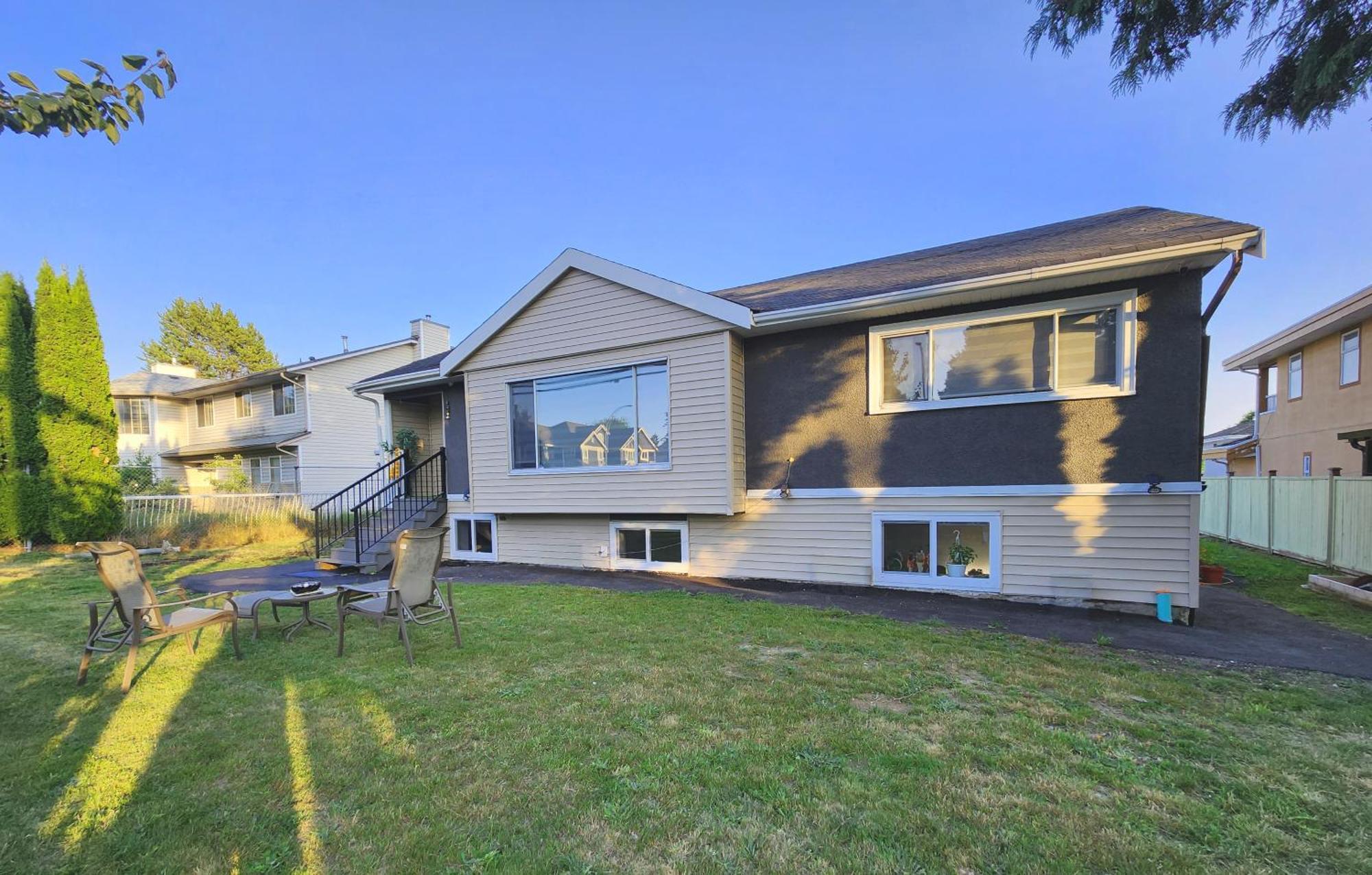 Private Bachelor's Suite. Surrey