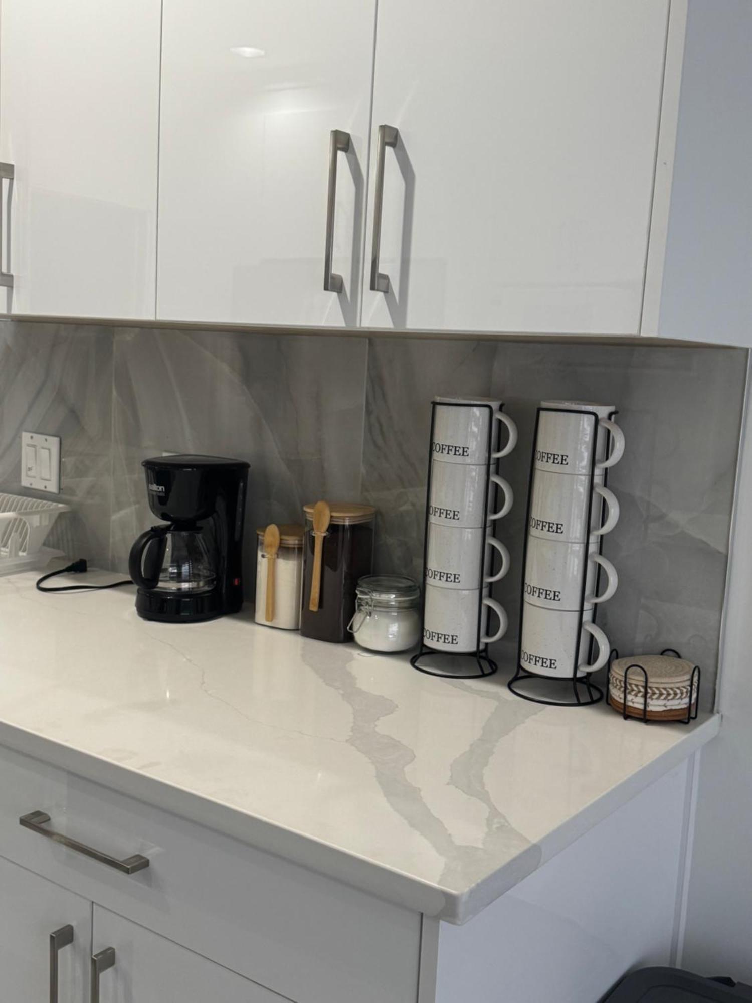 Spacious Getaway In Apartment Surrey