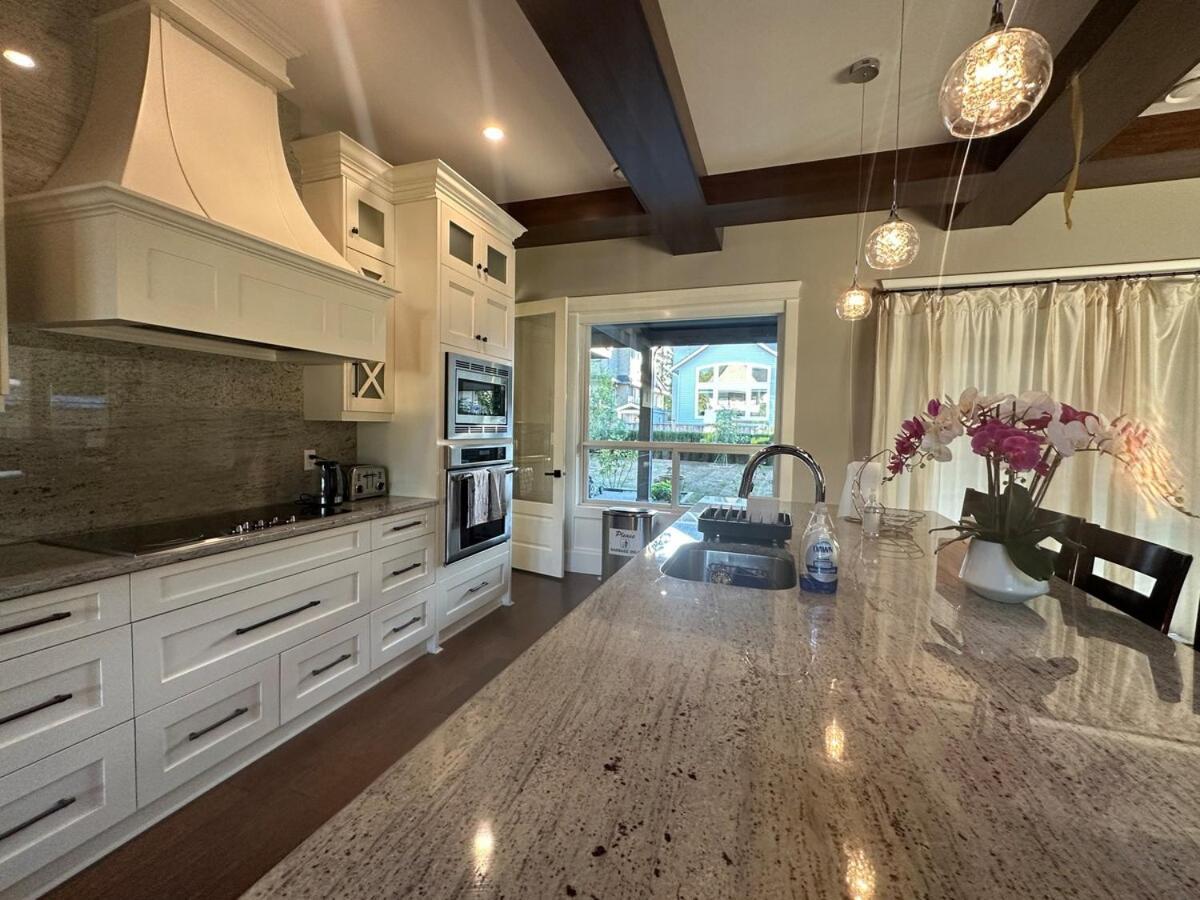 Your Beautiful Spacious Vacation Villa