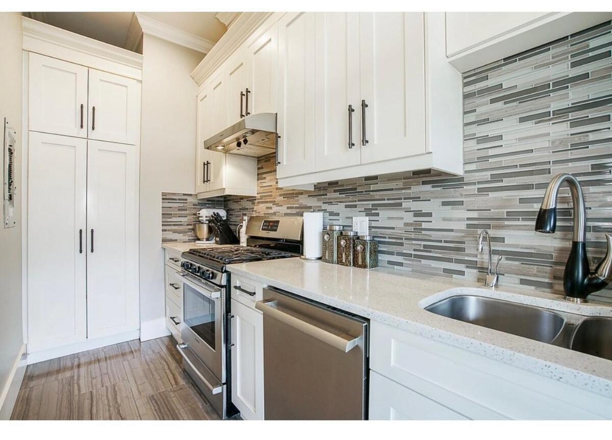 Your Beautiful Spacious Vacation Villa *