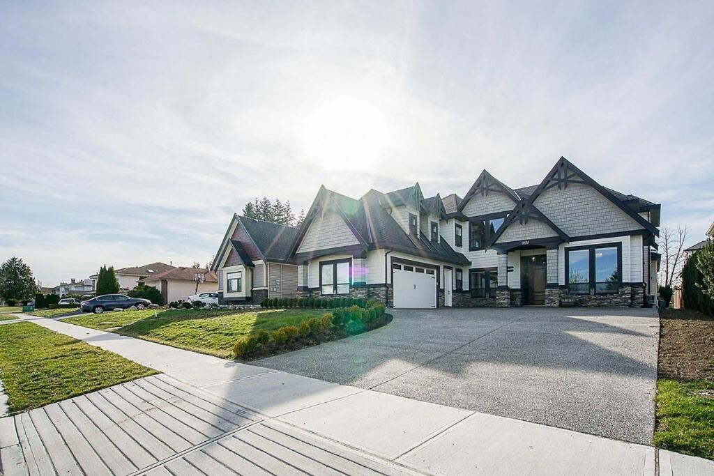 Villa Your Beautiful Spacious Vacation *