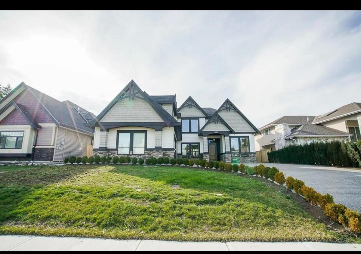 Your Beautiful Spacious Vacation Villa