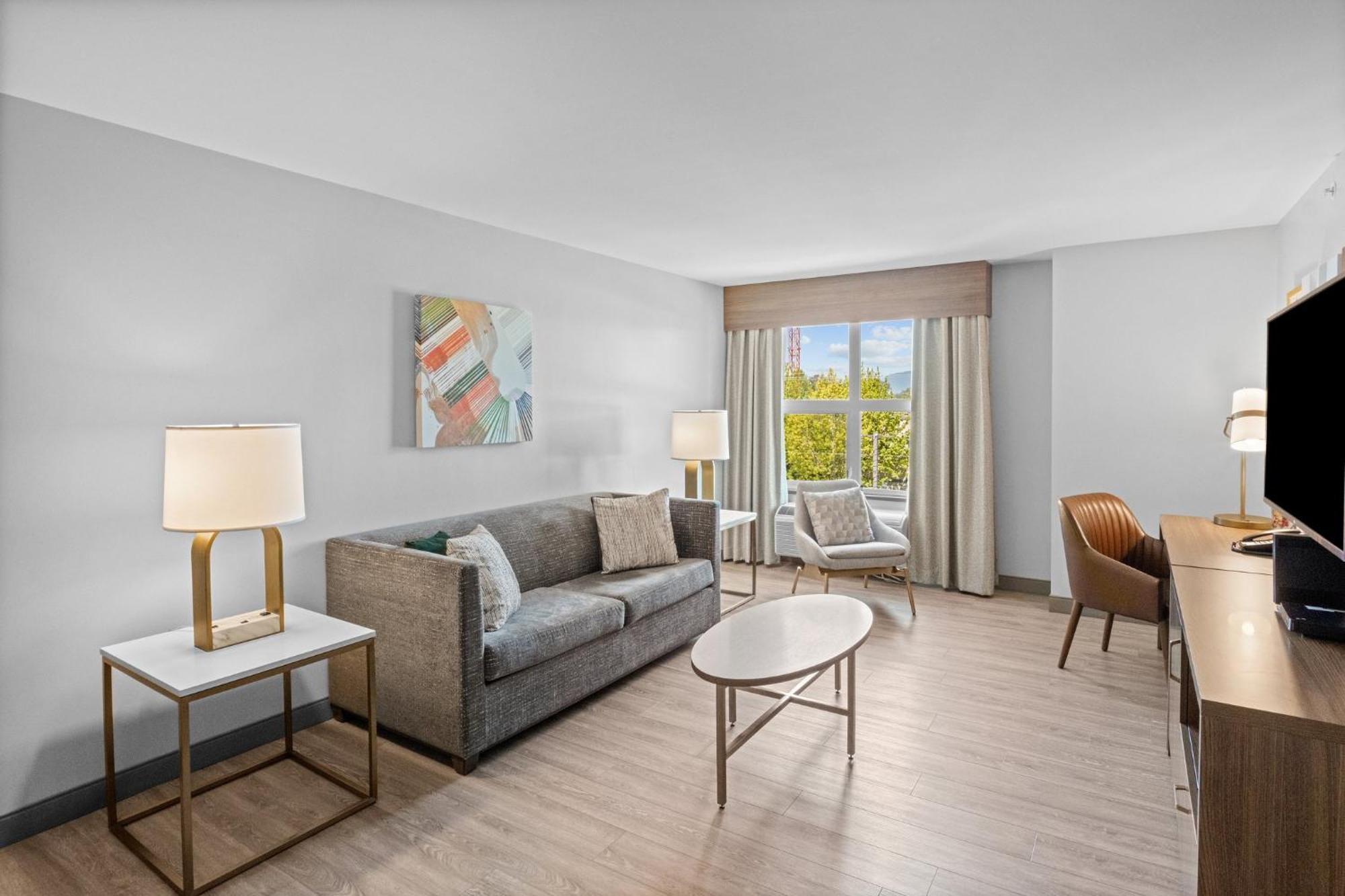 & East - Cloverdale By Ihg Hotel 3*