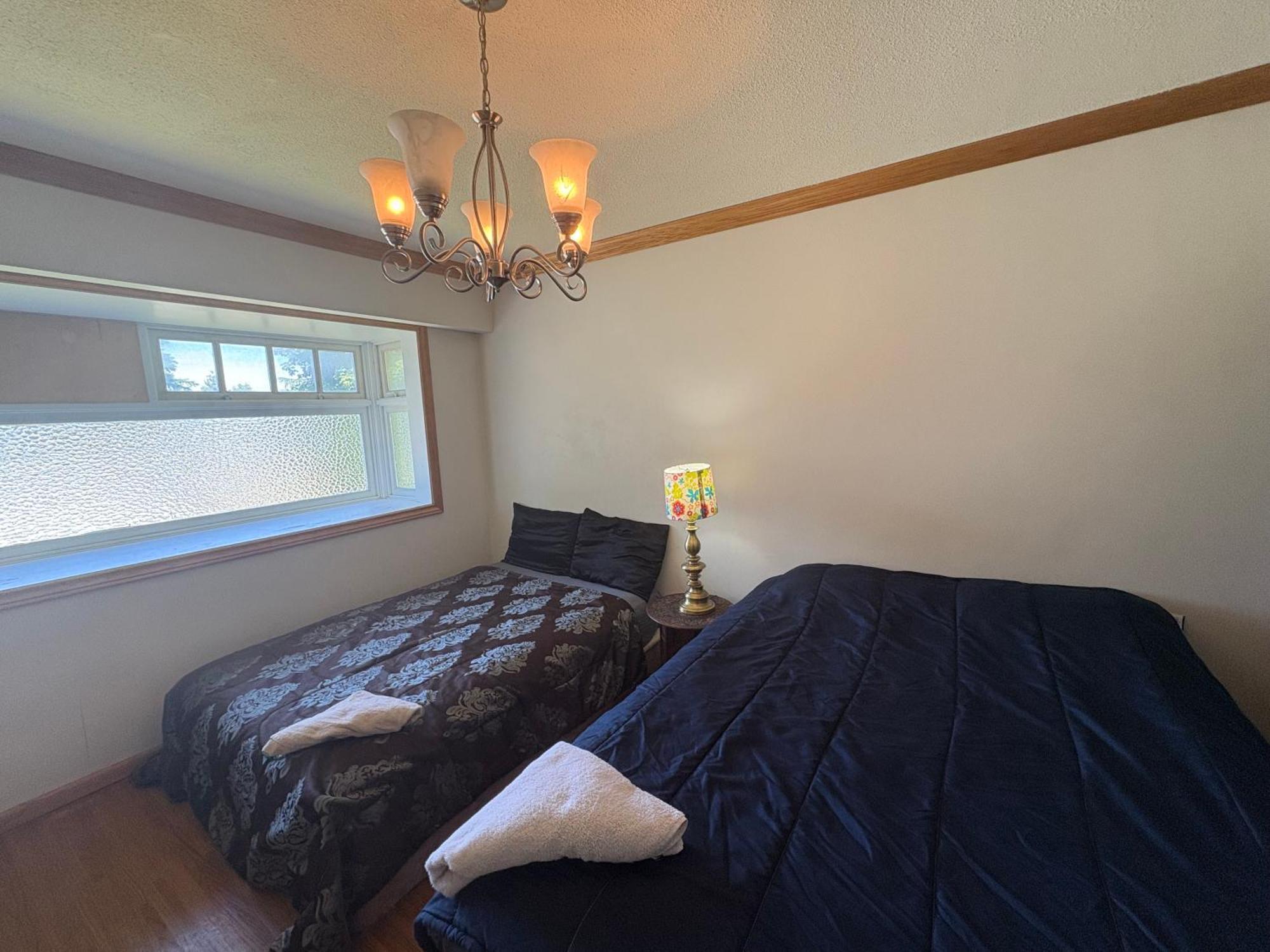 Bed & Breakfast Cozy Near Downtown Surrey