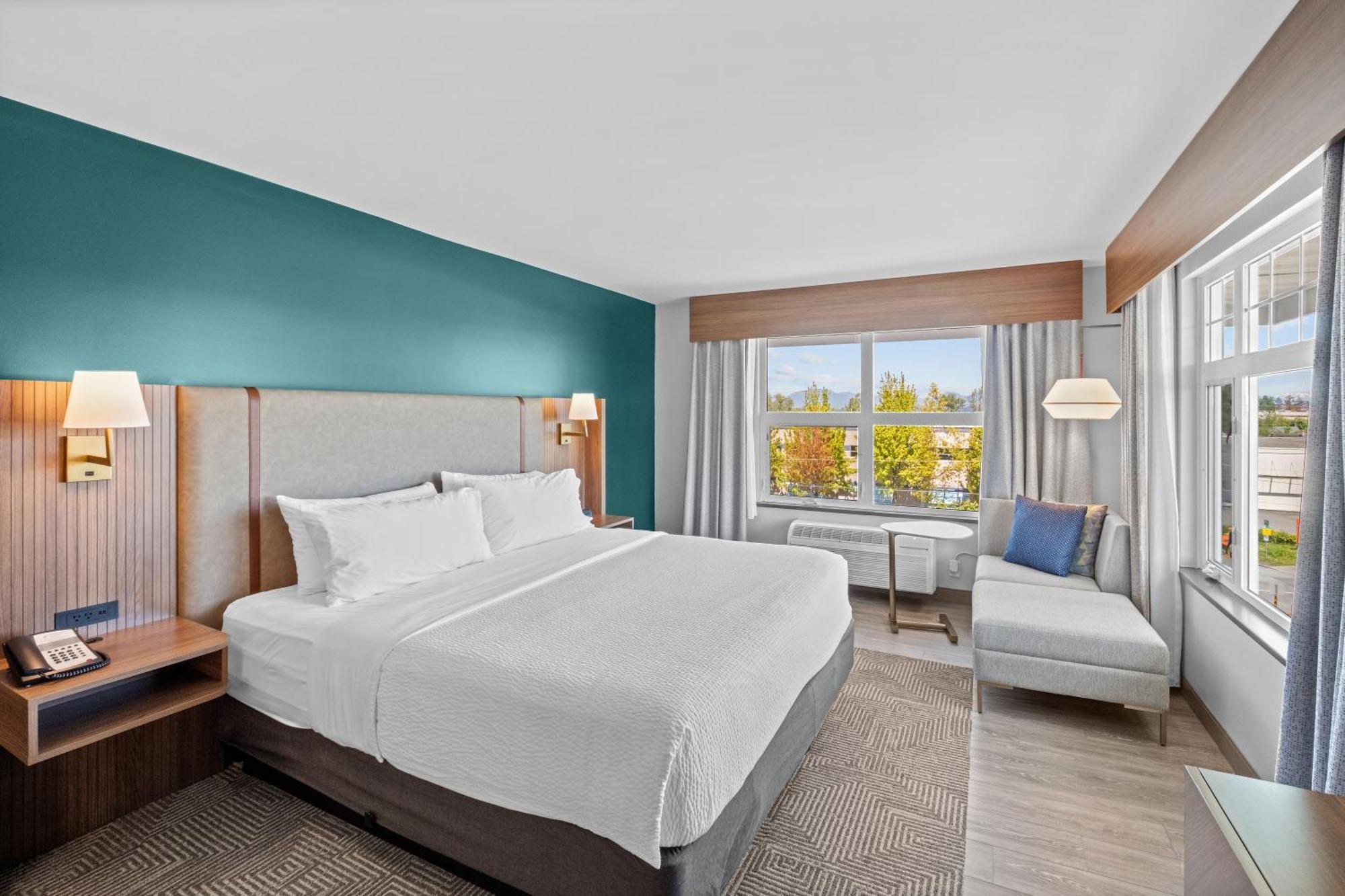 Hotel & East - Cloverdale By Ihg Surrey