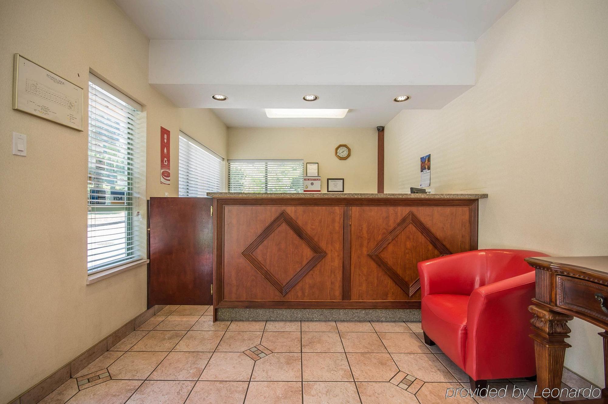 Hotel 6 Surrey, Bc 2*
