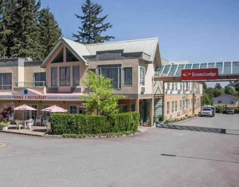 6 Surrey, Bc 2* Surrey