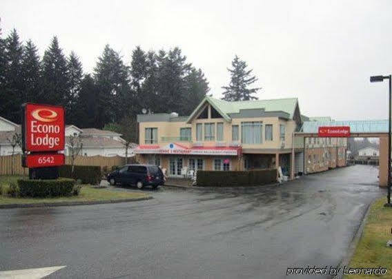 6 Surrey, Bc Hotel Surrey