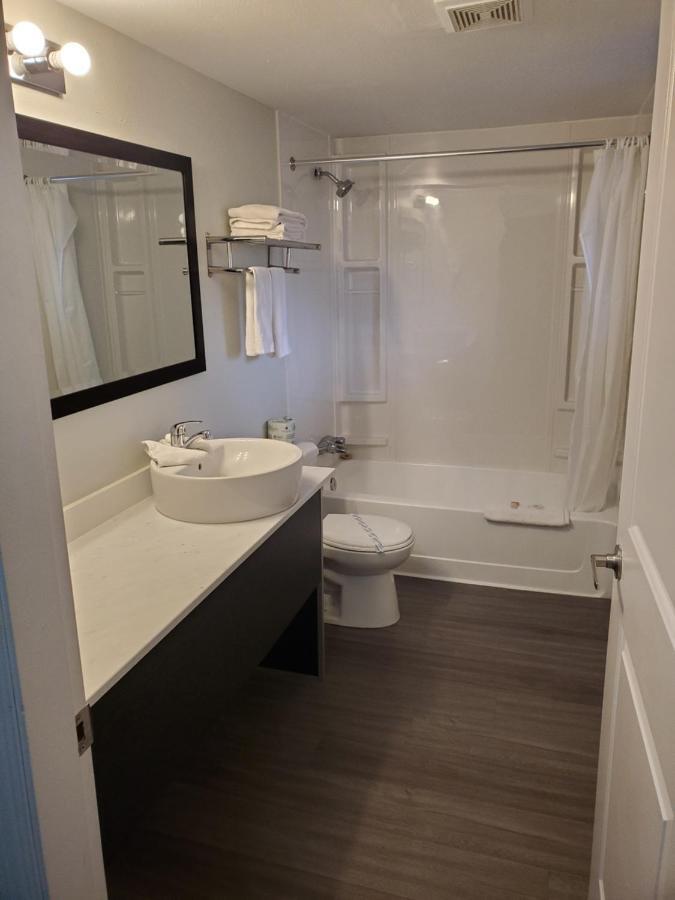 Hotel Travelodge By Wyndham Surrey