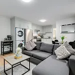 Guest Suite In South Surrey