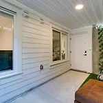 Guest Suite In South Surrey