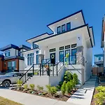 Guest Suite In South Surrey