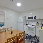 Modern Suite Fully Equipped And Place To Enjoy
