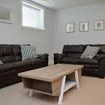 Beautiful 2 Bedroom Place In Surrey/Langley