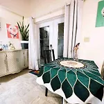 Separate Access Suite , Separate Kitchen, Bathroom