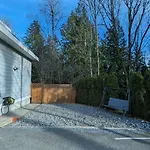 Entire Forest Home Near Nature & Amenities