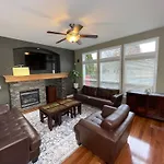 Metropolitan Dream Stay With Pool And Hot Tub