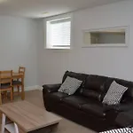 Beautiful 2 Bedroom Place In Surrey/Langley