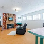 Great Location- Minutes Walk To Guildford Town Centre! 2