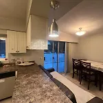 Private Room With Attached Washroom In Downtown