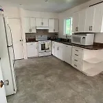Great Family Room For Upto 6 Adults Near Guildford Town Center