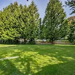Romantic Stay In Beautiful House Near Restaurants, Shopping & Transit C1