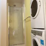 Cozy Room In Quiet Community Near Shopping Mall