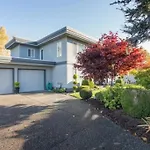 Villa In Crescent Beach