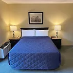 Canadian Inn