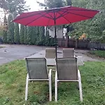 Airport Homestay Surrey- 24 Hrs Self-Checkin 25 Min Drive - Near Restaurants, Shopping, Transit