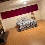 Extremely Cheap Bnb Hostel Room- Private And Shared Rooms Available- Best Price