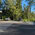 Spacious Ensuite Room Near Nature & Amenities
