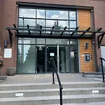 Beautiful 1 Bedroom Den Quattro Bld State Of The Art Of Surrey