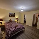 Budget Room Near White Rock Beach - 5 Min Drive