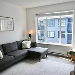 Premium 2 Bedroom Boho Condo Stay In Central Location