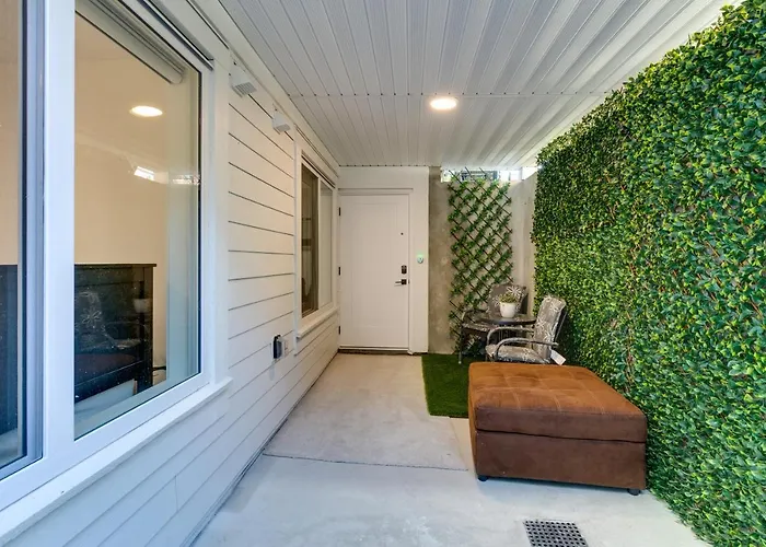 Guest Suite In South Surrey
