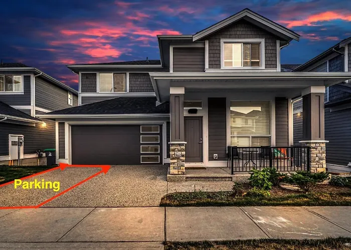 Brand New Ground Level, Close To Beach, Us Boarder