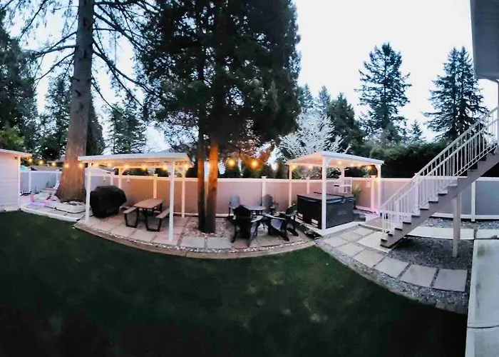 Beautiful 1 Bedrm & Kitchen Near Vancouver.
