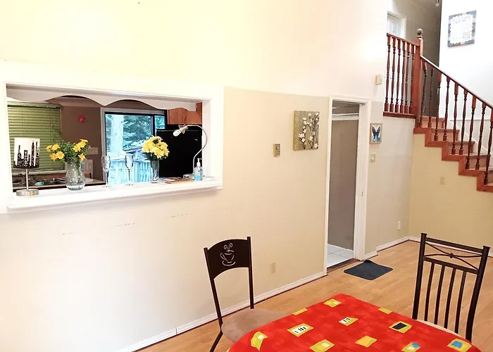 Beautiful & Cozy Room In Great Location