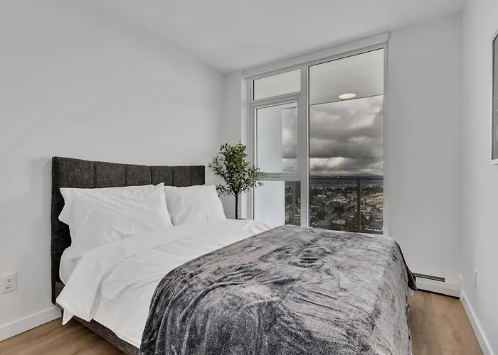 Modern 1-Bedroom Surrey Condo With Amazing Views