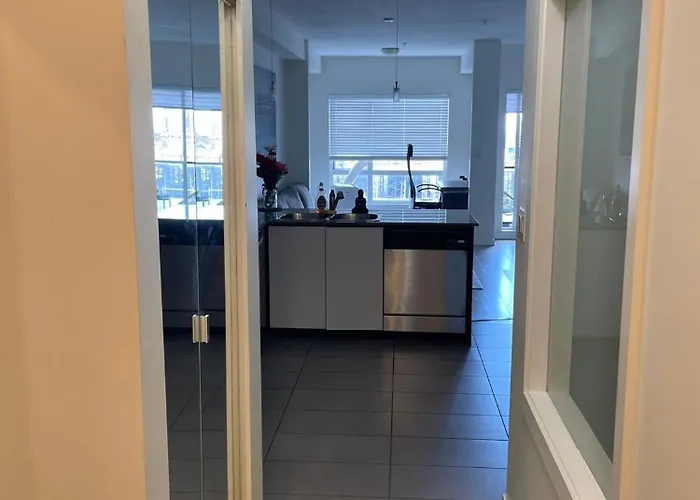 Beautiful 1 Bedroom Den Quattro Bld State Of The Art Of Surrey