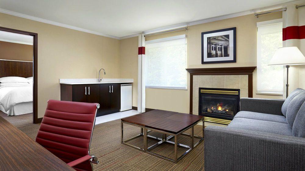 Hotel Four Points By Sheraton Surrey