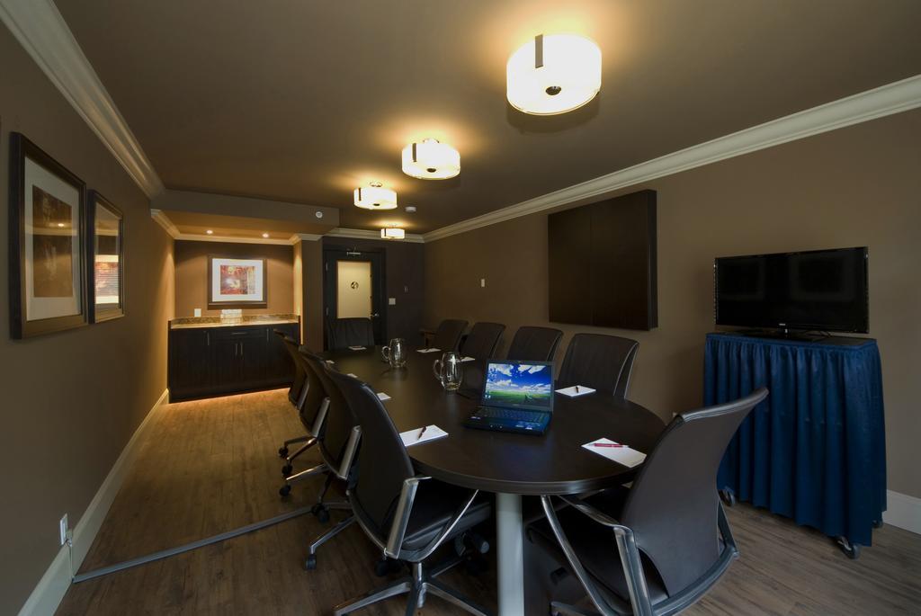 Ramada By Wyndham Surrey/langley Hotel Surrey