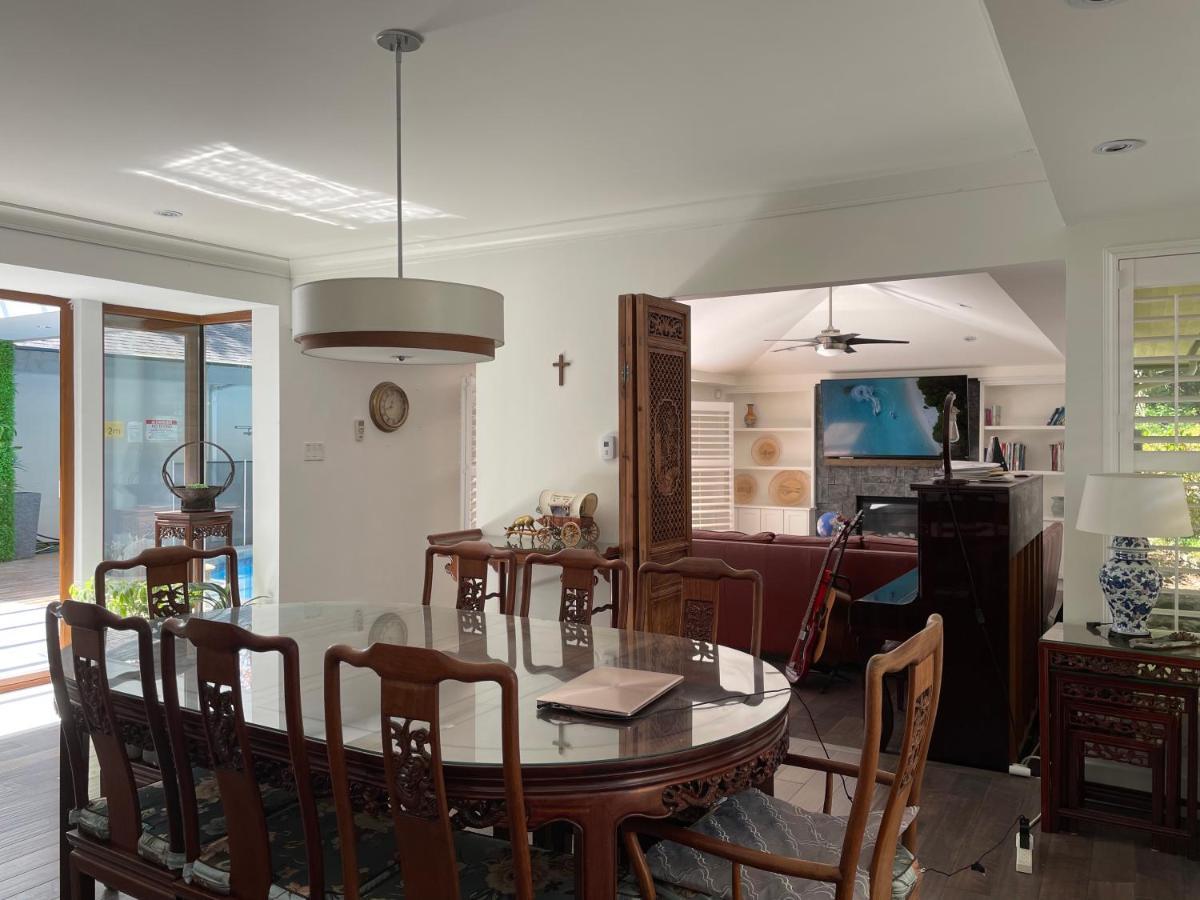 Villa Lux White Rock Pool House Beachfront Like