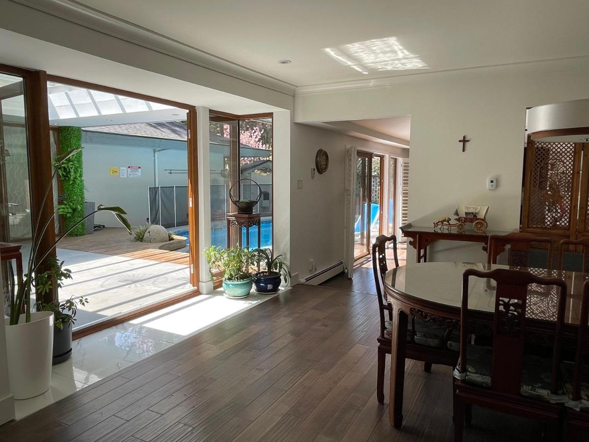 Lux White Rock Pool House Beachfront Like Villa *